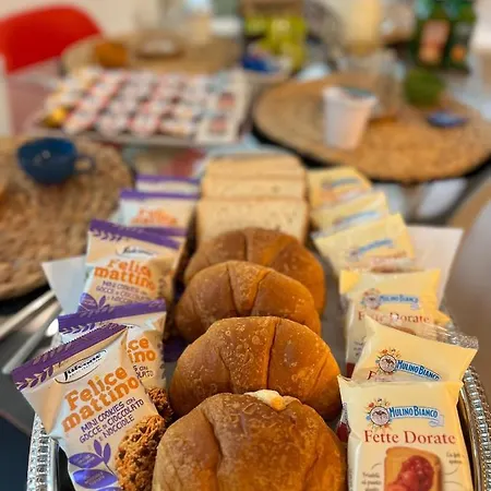 La Casa Di Marty Naples